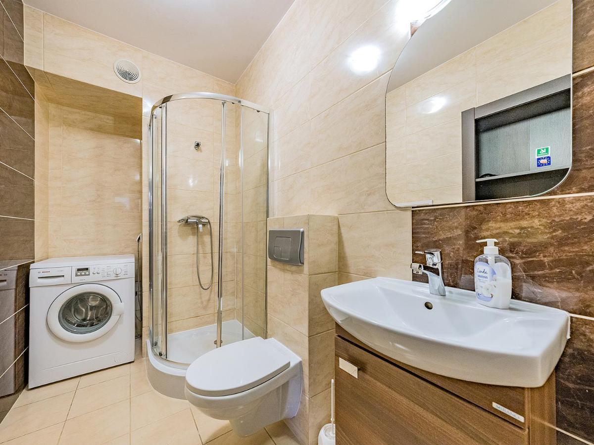 Apartament Z Balkonem I Bezplatnym Parkingiem Gdansk Dış mekan fotoğraf